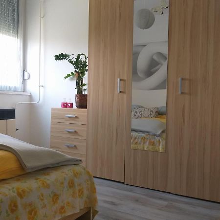 Simon Apartman Tiszafüred Exteriör bild